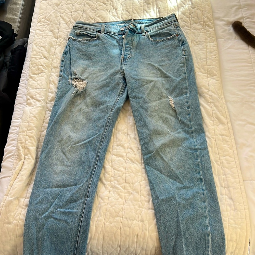 Old Navy brand high rise slouchy straight women’s distressed jeans.